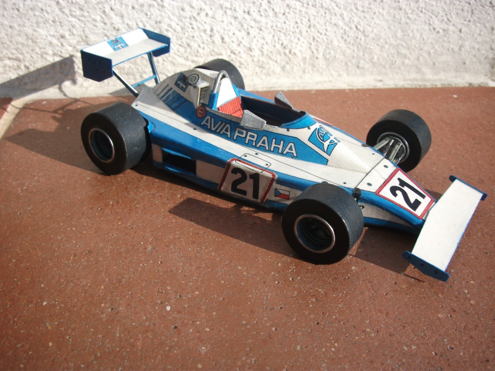 Avia AE-2