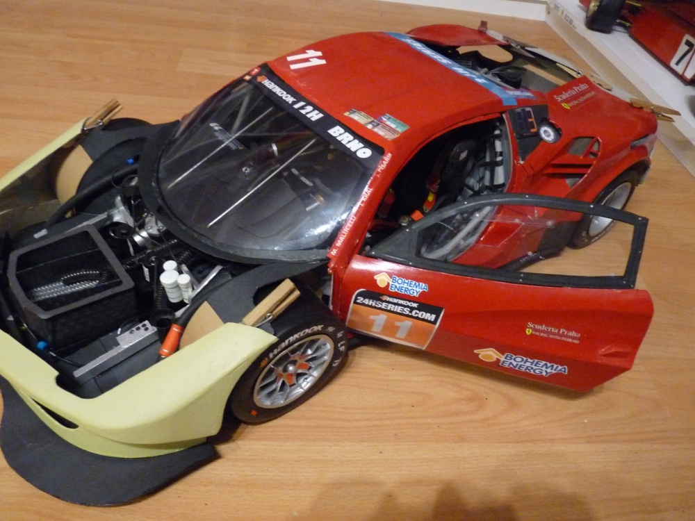Ferrari 488 GT 3 Scuderia Praha Racing Brno 2019 (Plná velikost v novém okně) Ferrari 488 GT 3 Scuderia Praha Racing Brno 2019