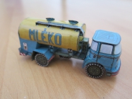 Cisterna pro rozvoz ml�ka