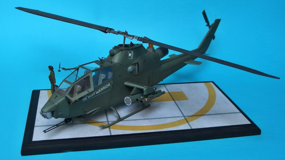 AH-1F COBRA (Plná velikost v novém okně) AH-1F COBRA