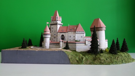 Hrad Kreuzenstein Hrad Kreuzenstein