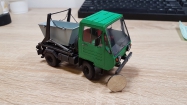 IFA Multicar 25 ramenov� nosi� kontejner�