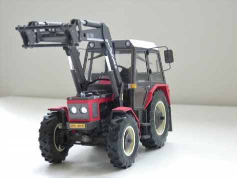 Zetor 7745 s �eln�m naklada�em Quicke