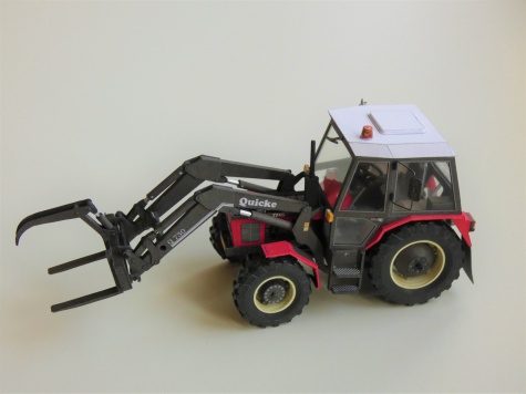 Zetor 7745 s �eln�m naklada�em Quicke