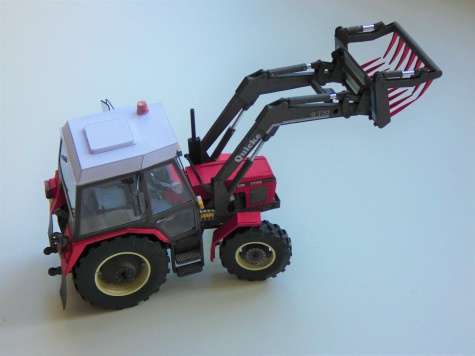 Zetor 7745 s �eln�m naklada�em Quicke
