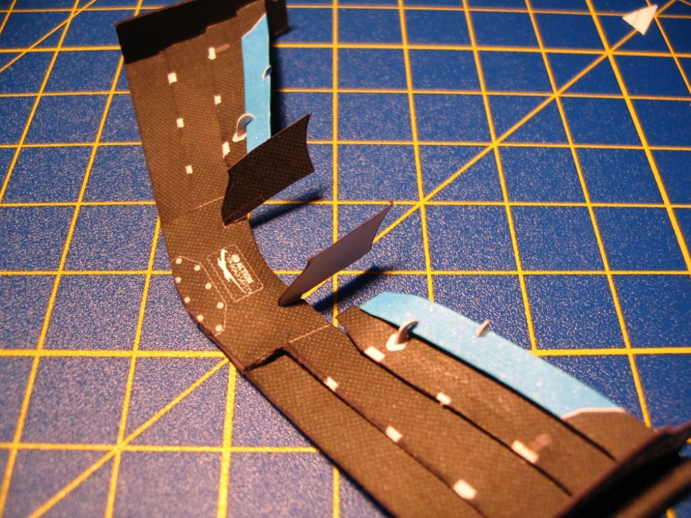 354323