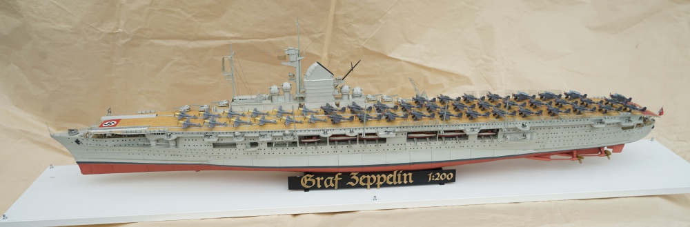 Graf Zeppelin (Pln� velikost v nov�m okn�) Graf Zeppelin