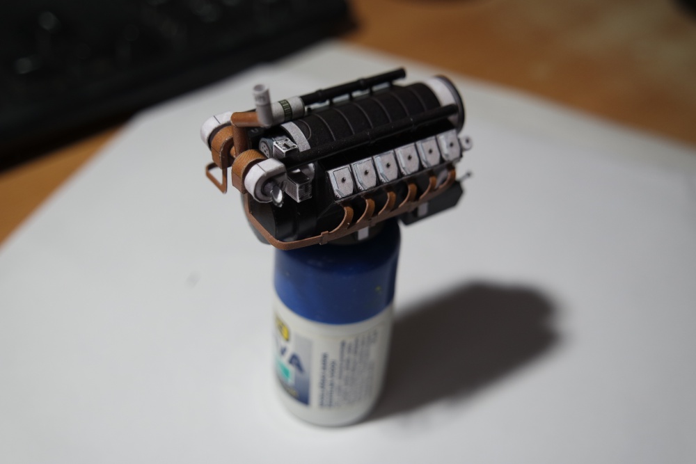 352700