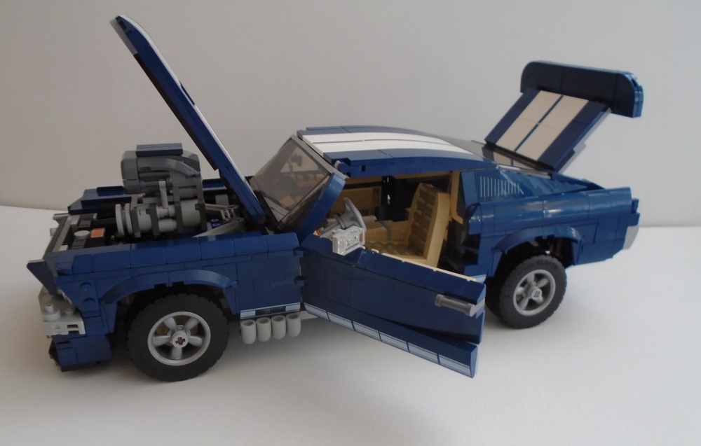 Ford Mustang (Plná velikost v novém okně) Ford Mustang
