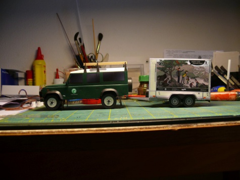 Land Rover Defender 110 s ekov�chovn�m p��v�sem / MalyStrazce.cz / 1:32