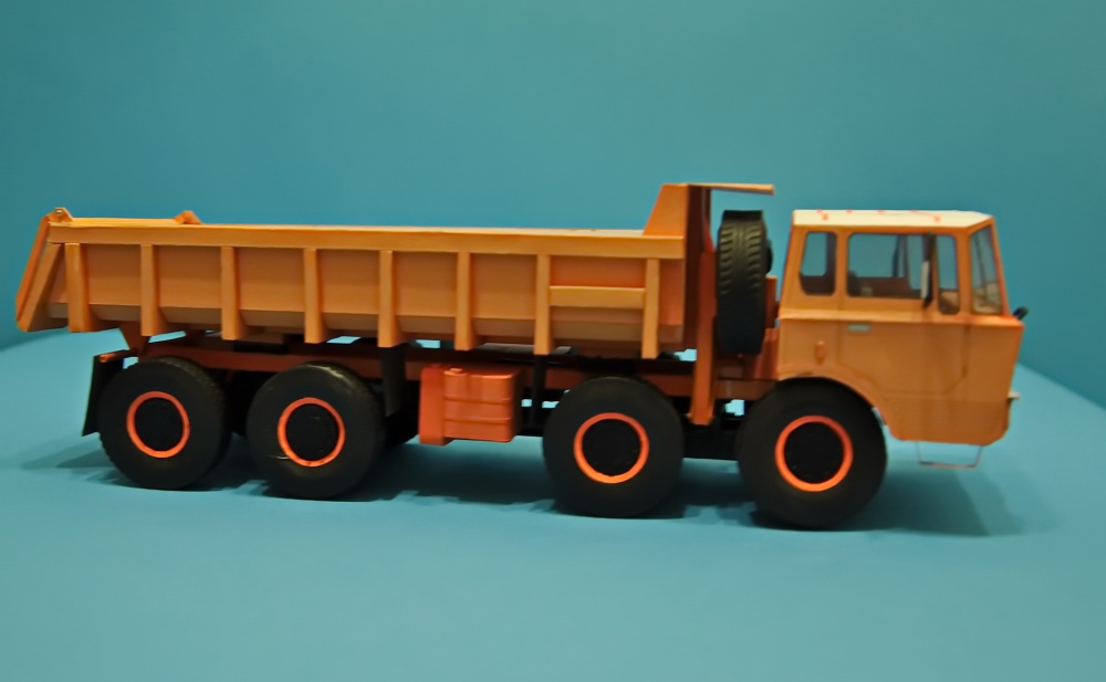 TATRA 813 8x8 S1 / Drtikol (Plná velikost v novém okně) TATRA 813 8x8 S1 / Drtikol
