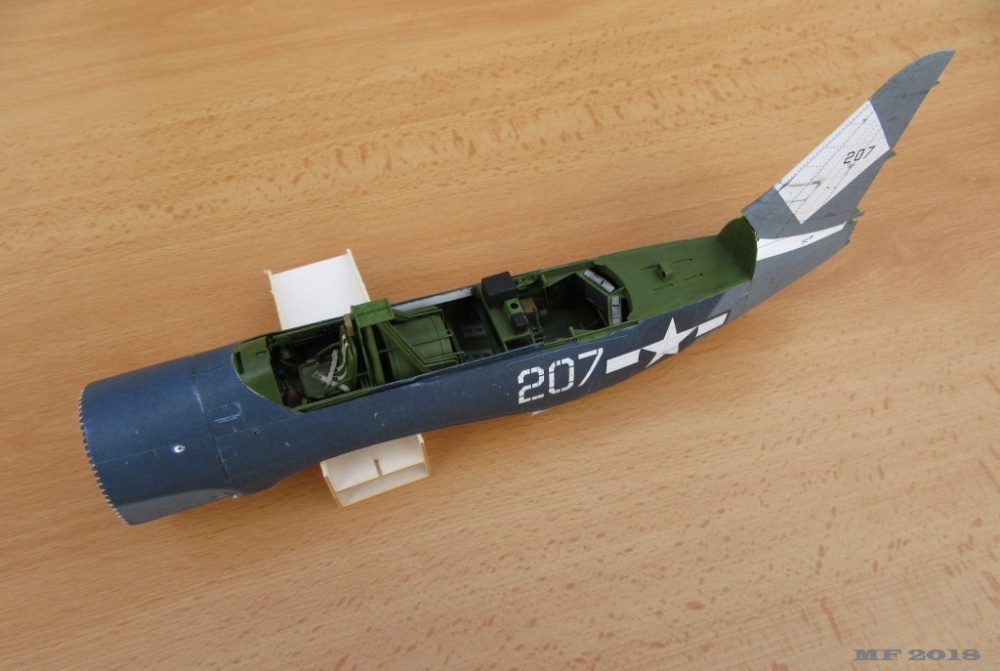 Curtis SB2C-4 Helldiver (Plná velikost v novém okně) Curtis SB2C-4 Helldiver