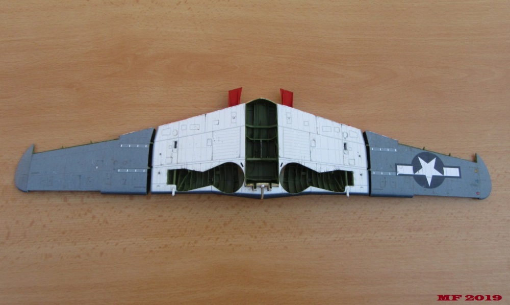 Curtis SB2C-4 Helldiver (Plná velikost v novém okně) Curtis SB2C-4 Helldiver