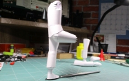 Postava k voz�m F1 - piloti, mechanici.