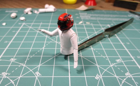 Postava k voz�m F1 - piloti, mechanici.