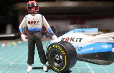 Postava k voz�m F1 - piloti, mechanici.