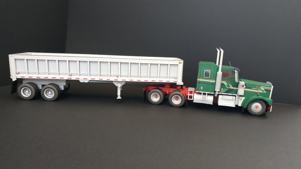 Kenworth W900 (Plná velikost v novém okně) Kenworth W900