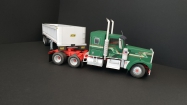 Kenworth W900
