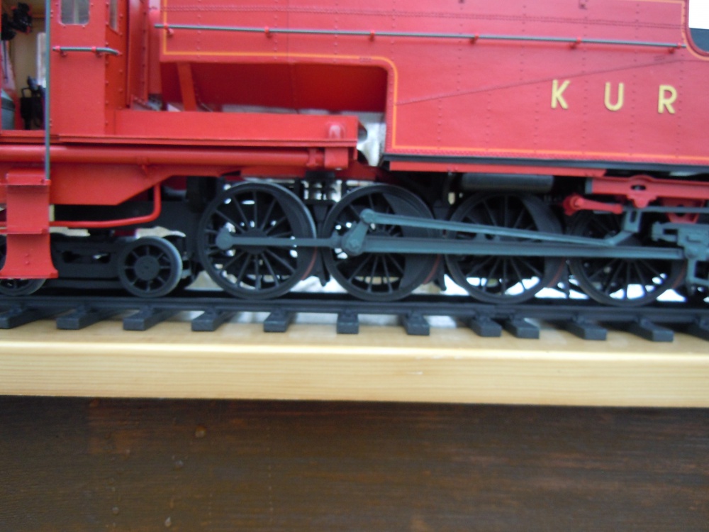 392210