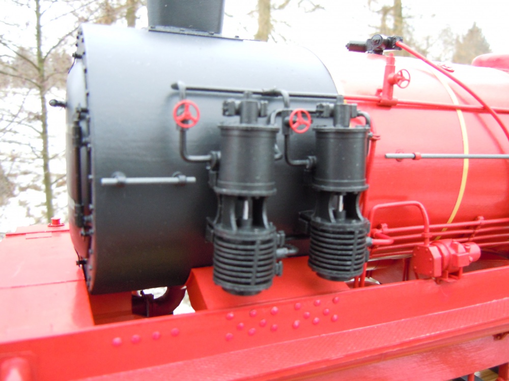 392223