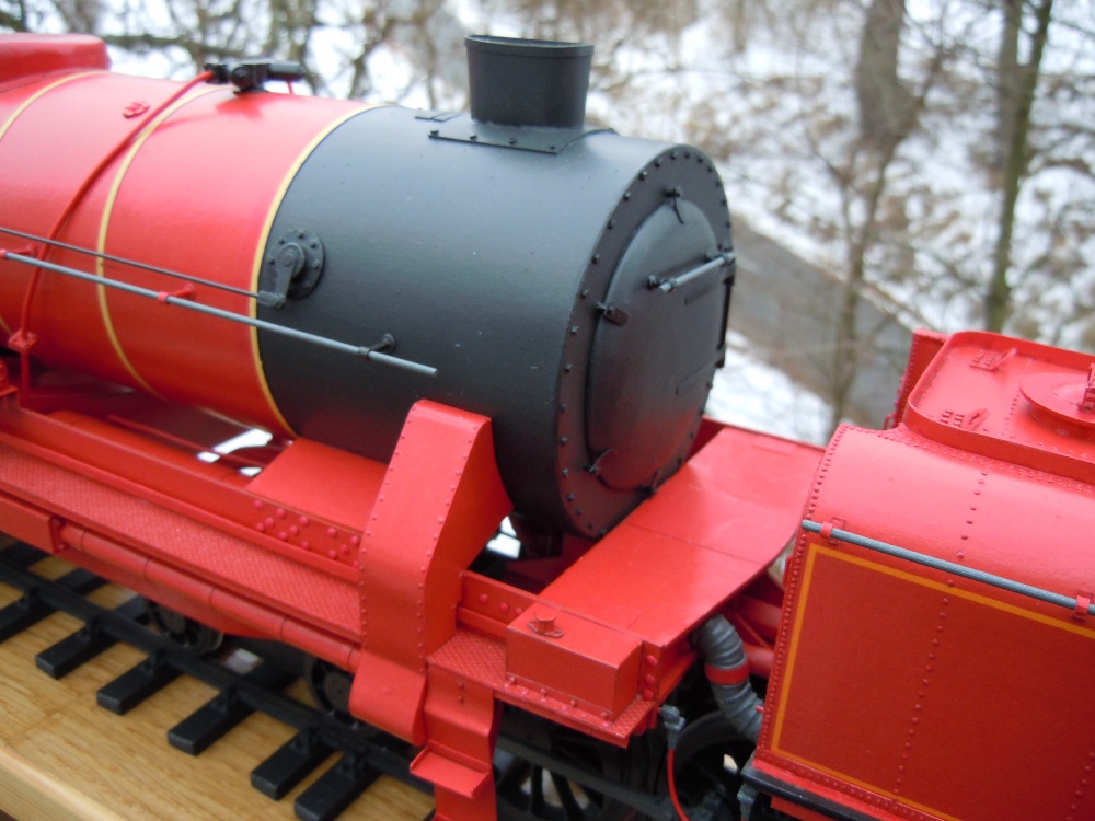 392230