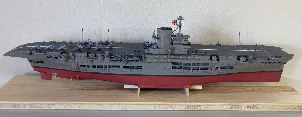 Ark Royal (Plná velikost v novém okně) Ark Royal