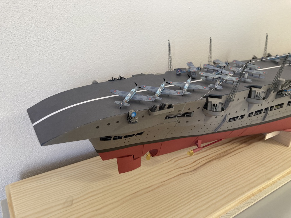 Ark Royal (Plná velikost v novém okně) Ark Royal