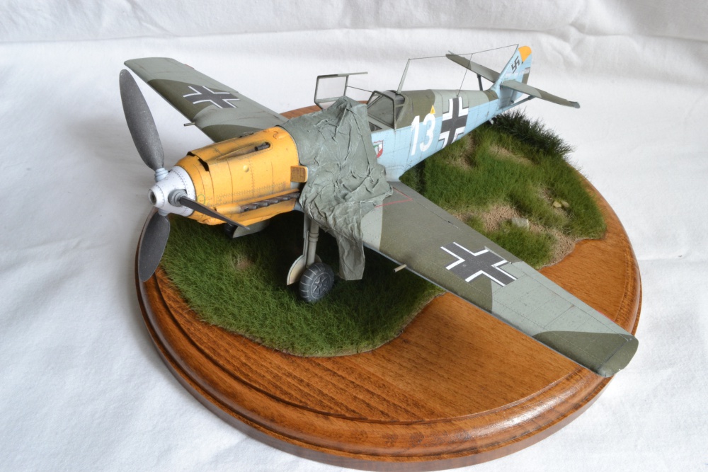 Messerschmitt Bf 109E-4 (Plná velikost v novém okně) Messerschmitt Bf 109E-4