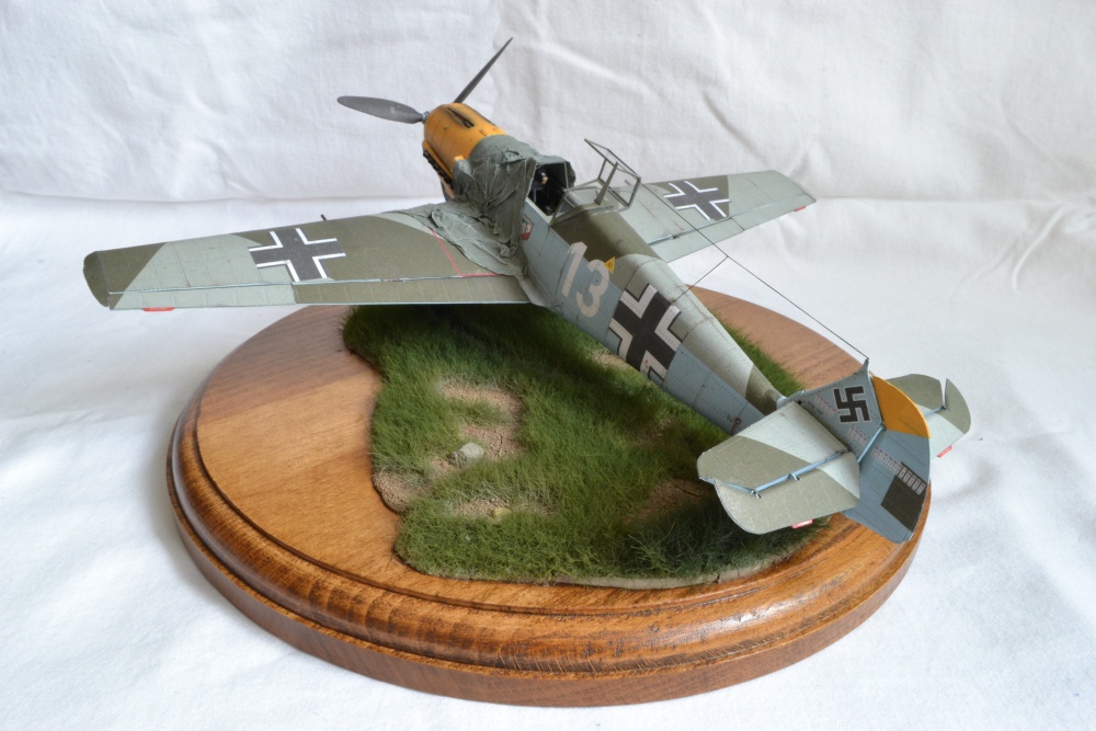 Messerschmitt Bf 109E-4 (Plná velikost v novém okně) Messerschmitt Bf 109E-4
