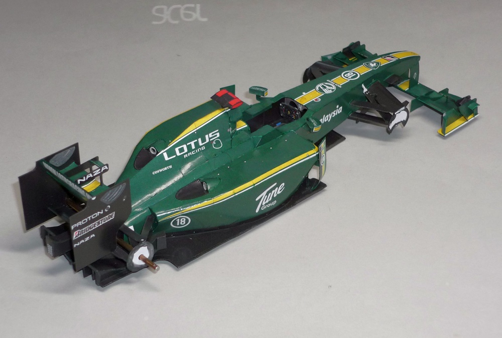 Lotus T127 - Jarno Trulli - GP Bahrainu 2010 (Plná velikost v novém okně) Lotus T127 - Jarno Trulli - GP Bahrainu 2010