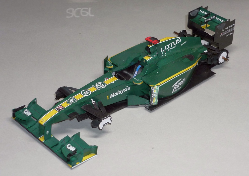 Lotus T127 - Jarno Trulli - GP Bahrainu 2010 (Plná velikost v novém okně) Lotus T127 - Jarno Trulli - GP Bahrainu 2010