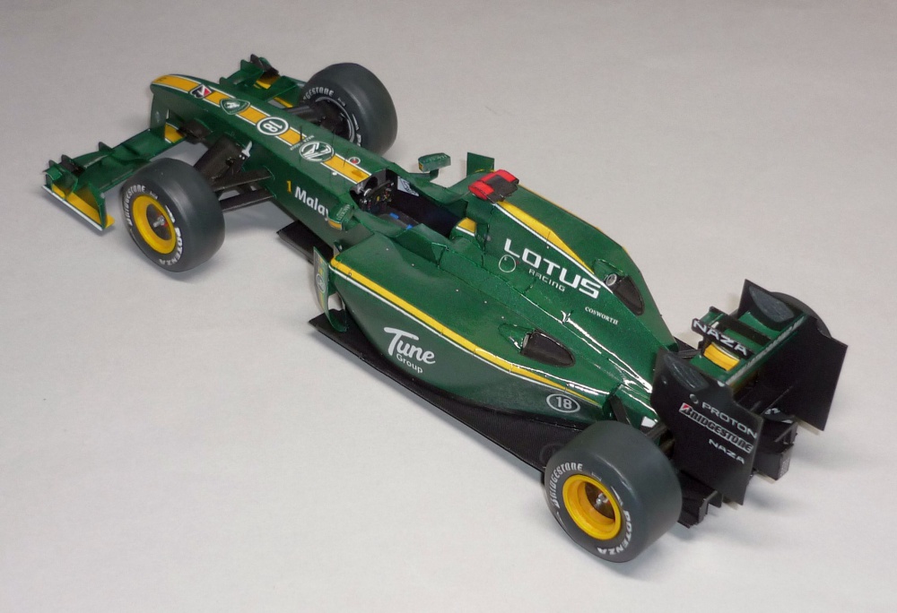 Lotus T127 - Jarno Trulli - GP Bahrainu 2010 (Plná velikost v novém okně) Lotus T127 - Jarno Trulli - GP Bahrainu 2010