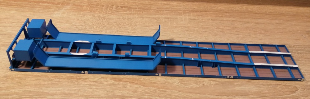 368070