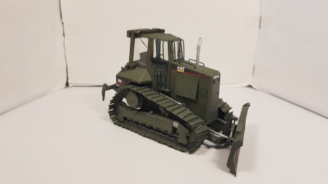 vojenský dozer Caterpillar D5N XL vojenský dozer Caterpillar D5N XL