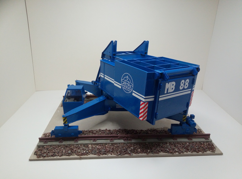 381376
