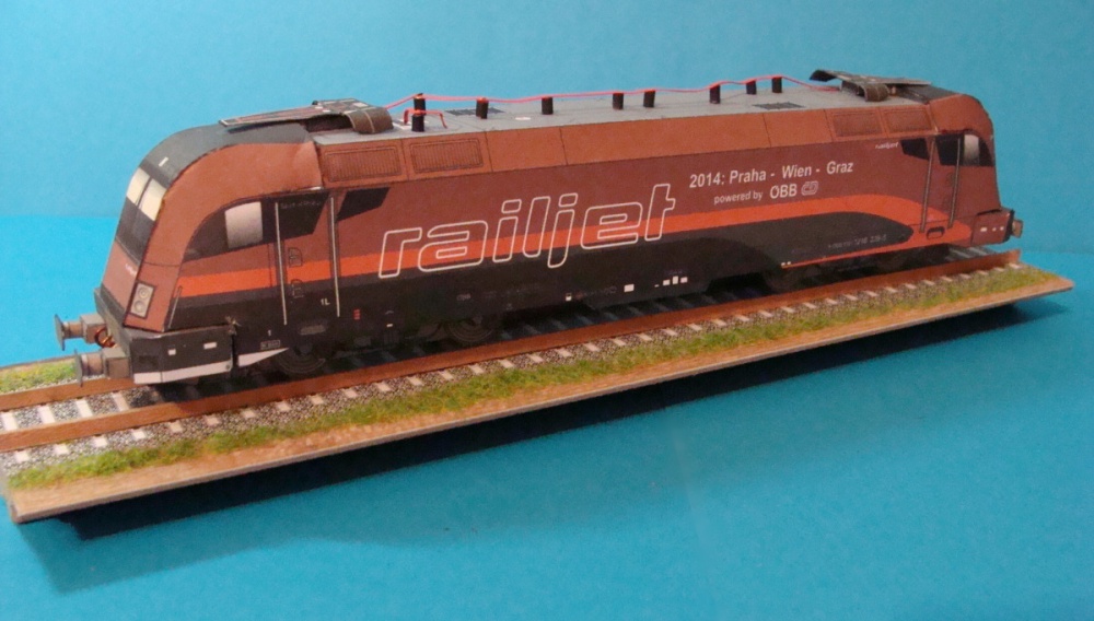 411721