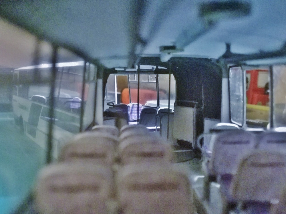 372641