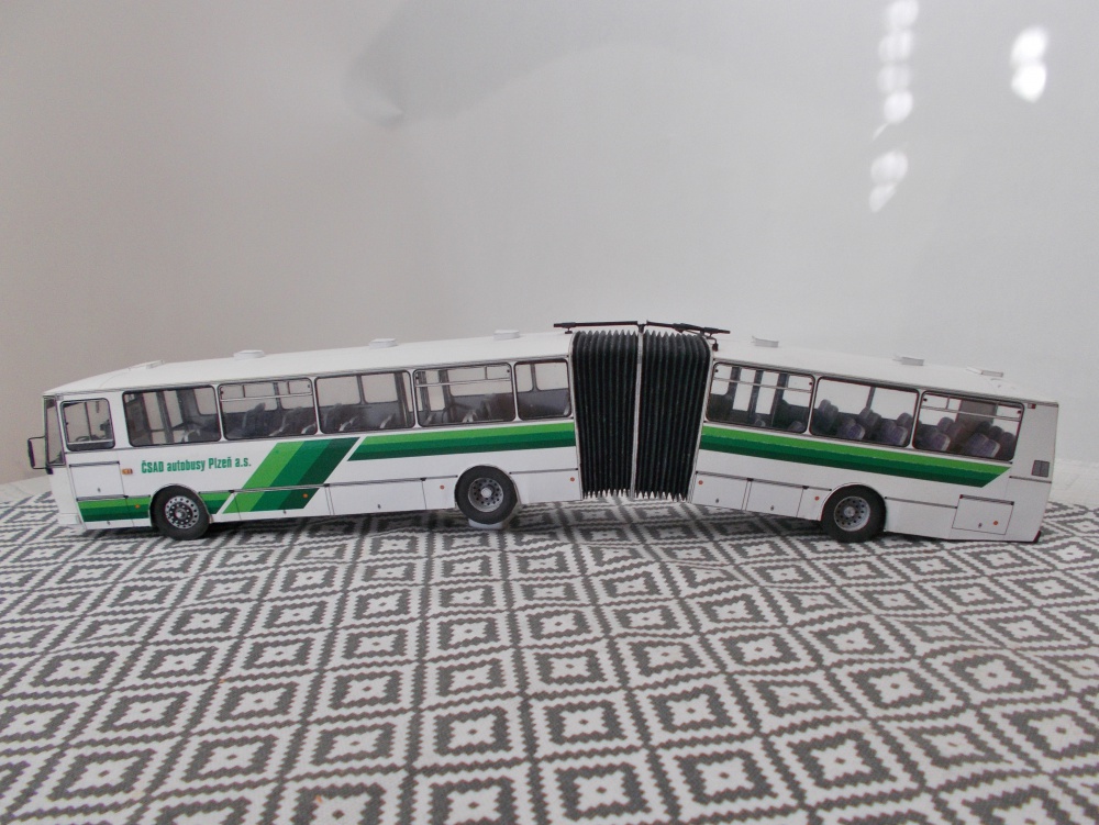 373752