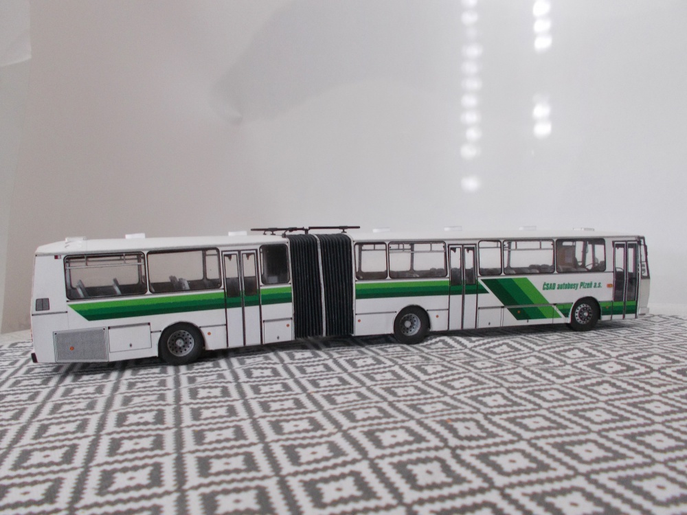 373759