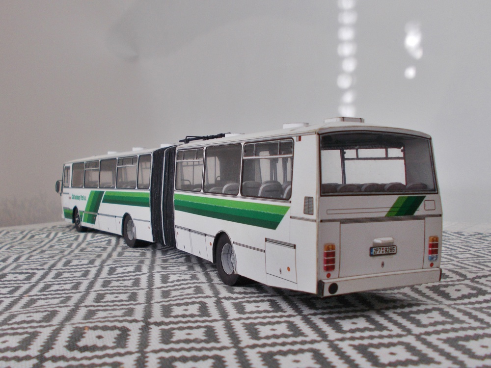 373760