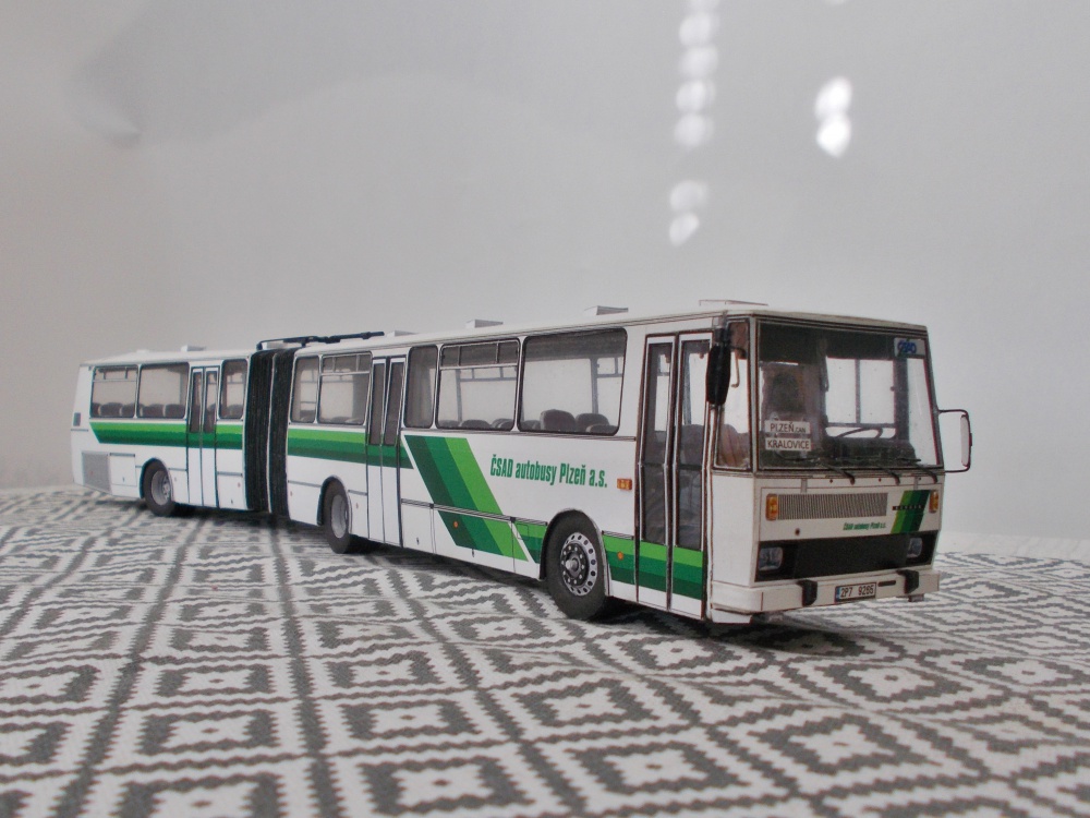 373762
