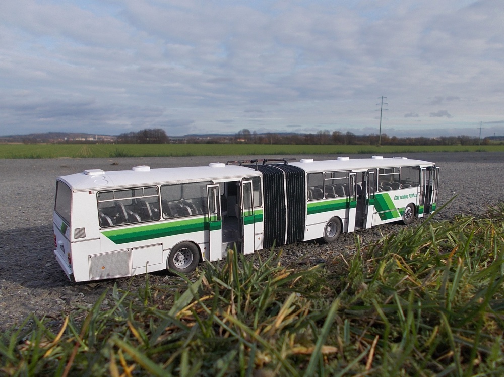 374017