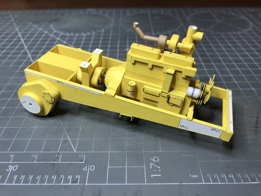 Dozer ČTZ T-130 (Plná velikost v novém okně) Dozer ČTZ T-130