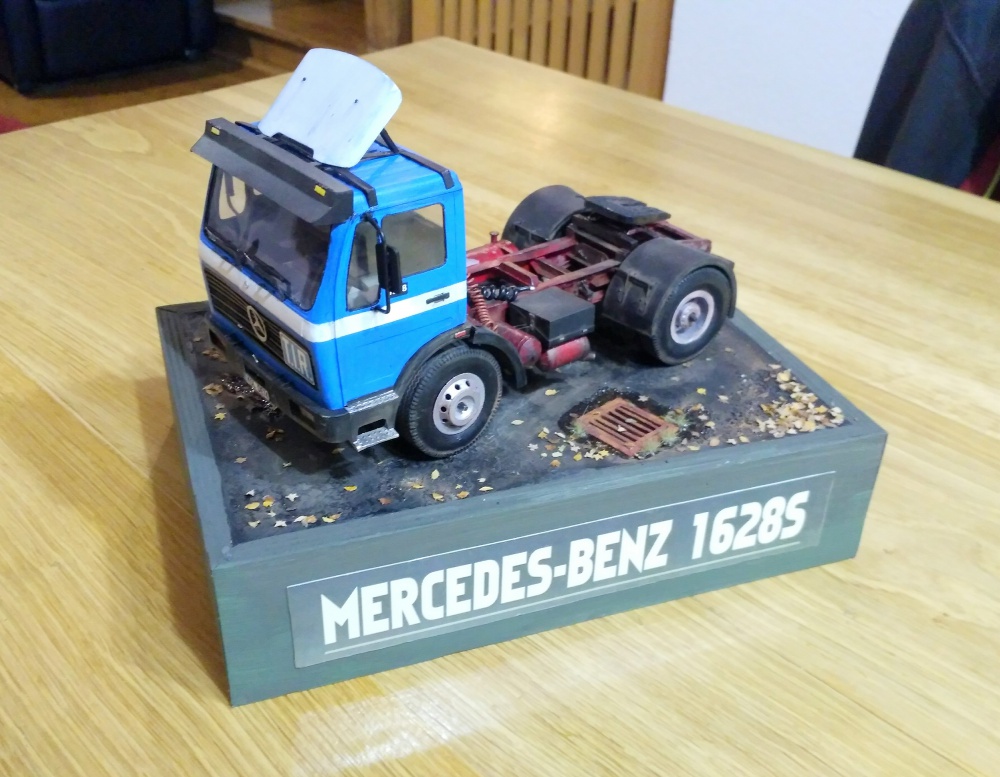 364605