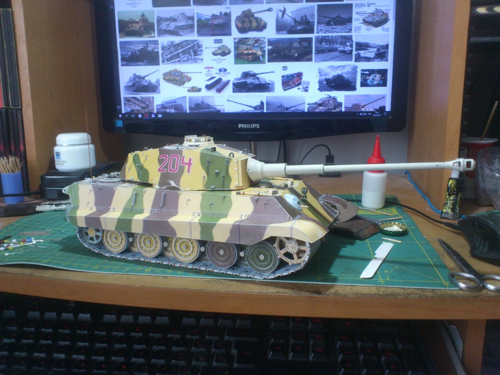 PzKpfw VI Tiger II Ausf.B (KingTiger) (Plná velikost v novém okně) PzKpfw VI Tiger II Ausf.B (KingTiger)