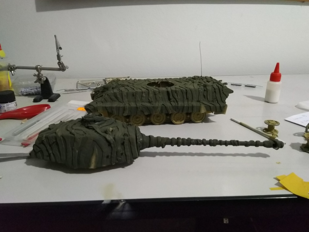 PzKpfw VI Tiger II Ausf.B (KingTiger) (Plná velikost v novém okně) PzKpfw VI Tiger II Ausf.B (KingTiger)