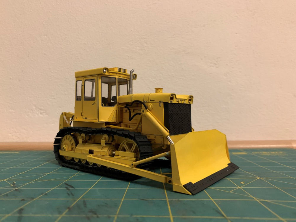 377051
