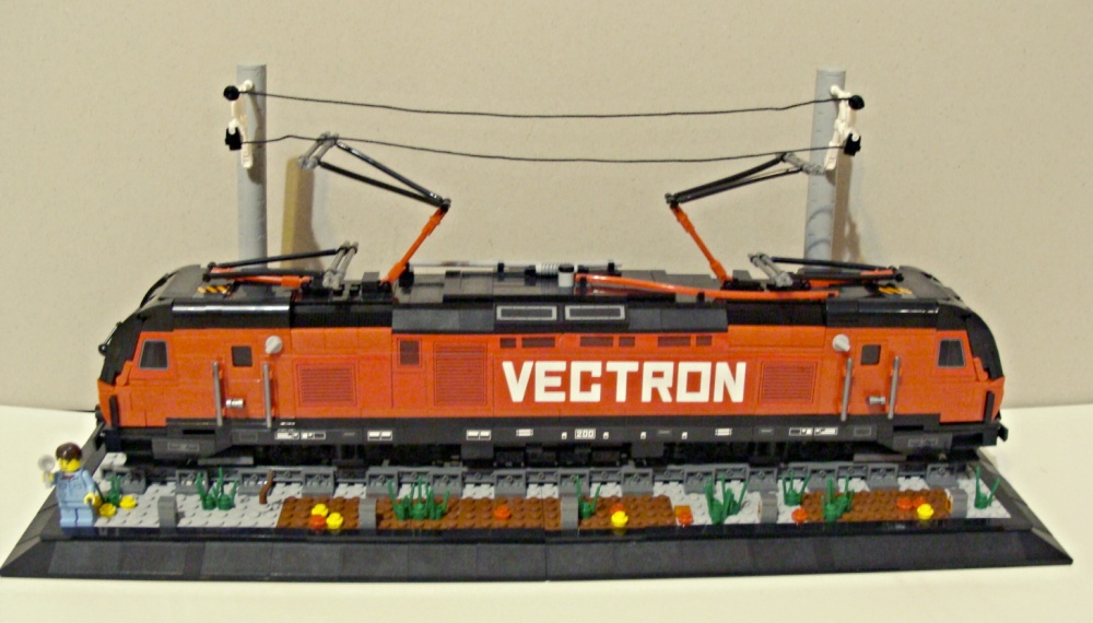 441999
