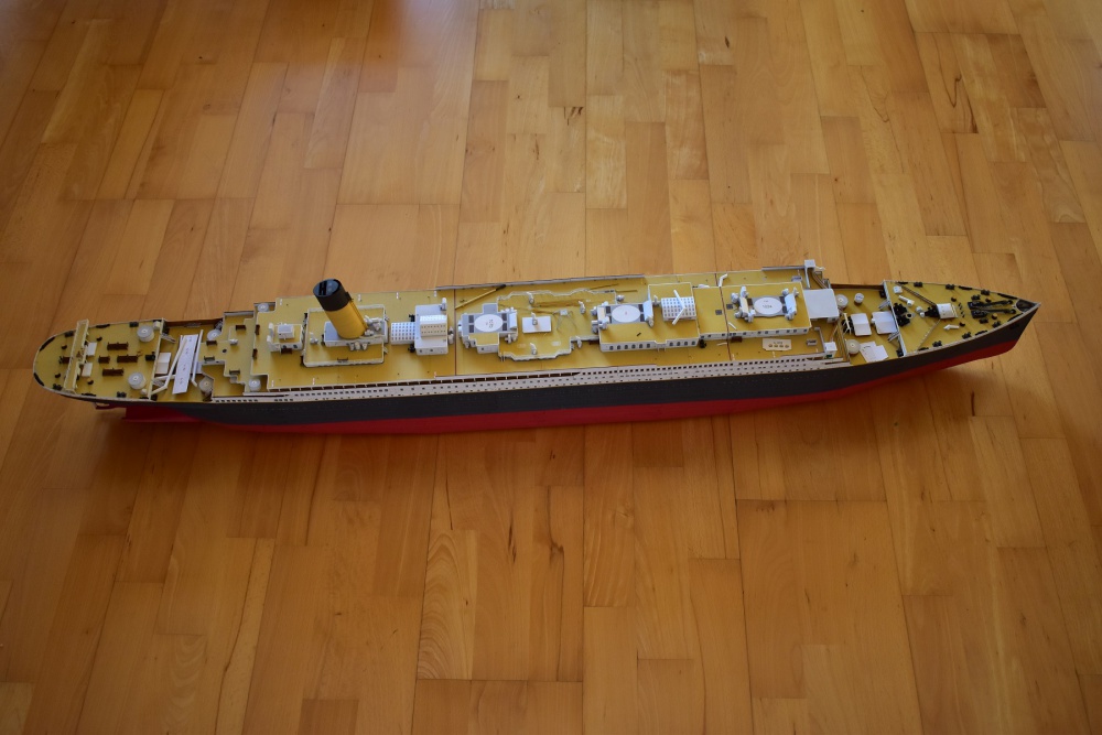 RMS Titanic (Plná velikost v novém okně) RMS Titanic