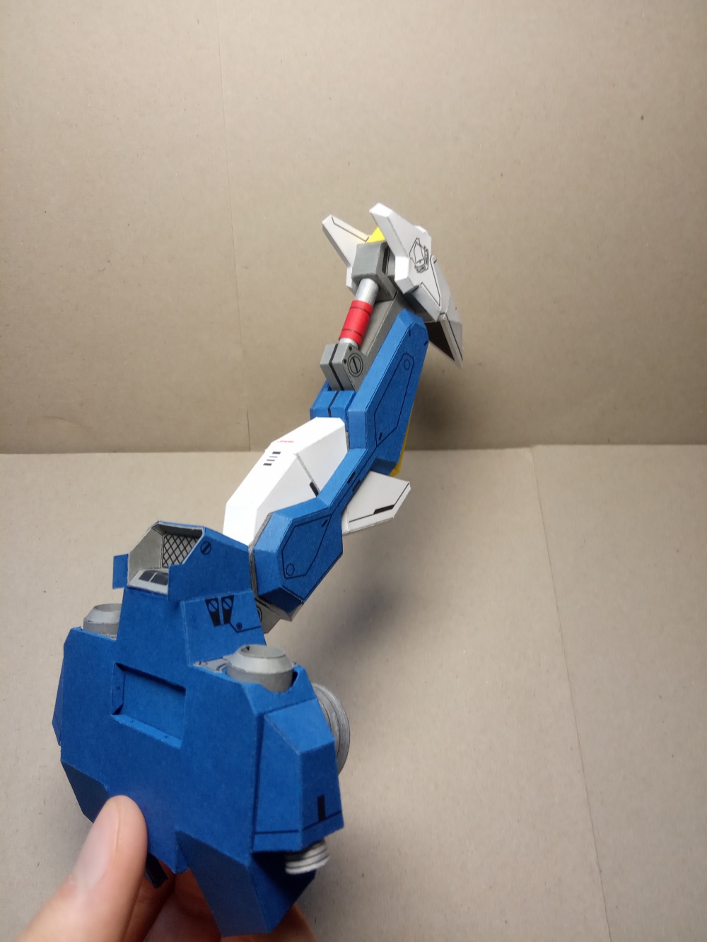 RX-93-V2 Gundam (Plná velikost v novém okně) RX-93-V2 Gundam